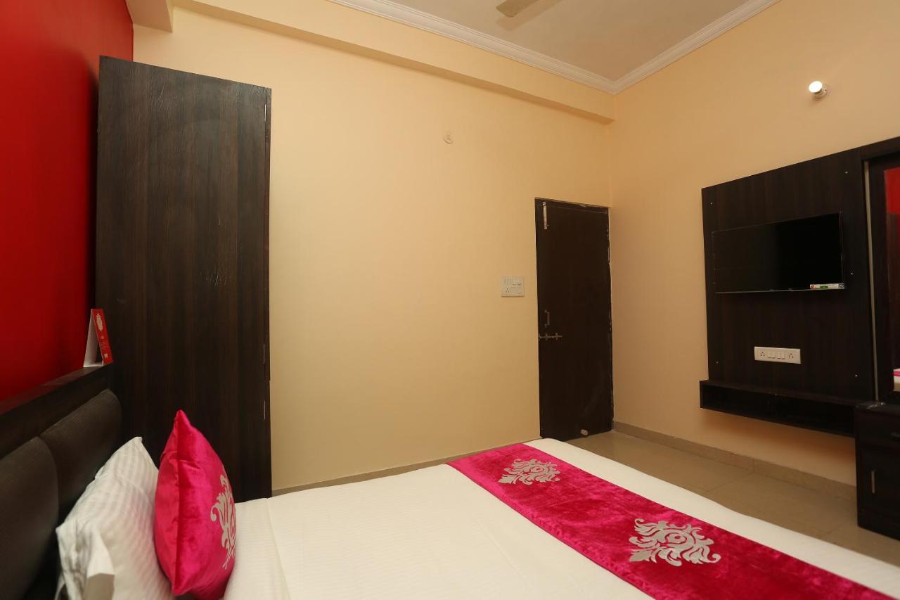 Oyo Flagship 17204 Vrindawan Galaxy Hotel Kānpur Exterior foto